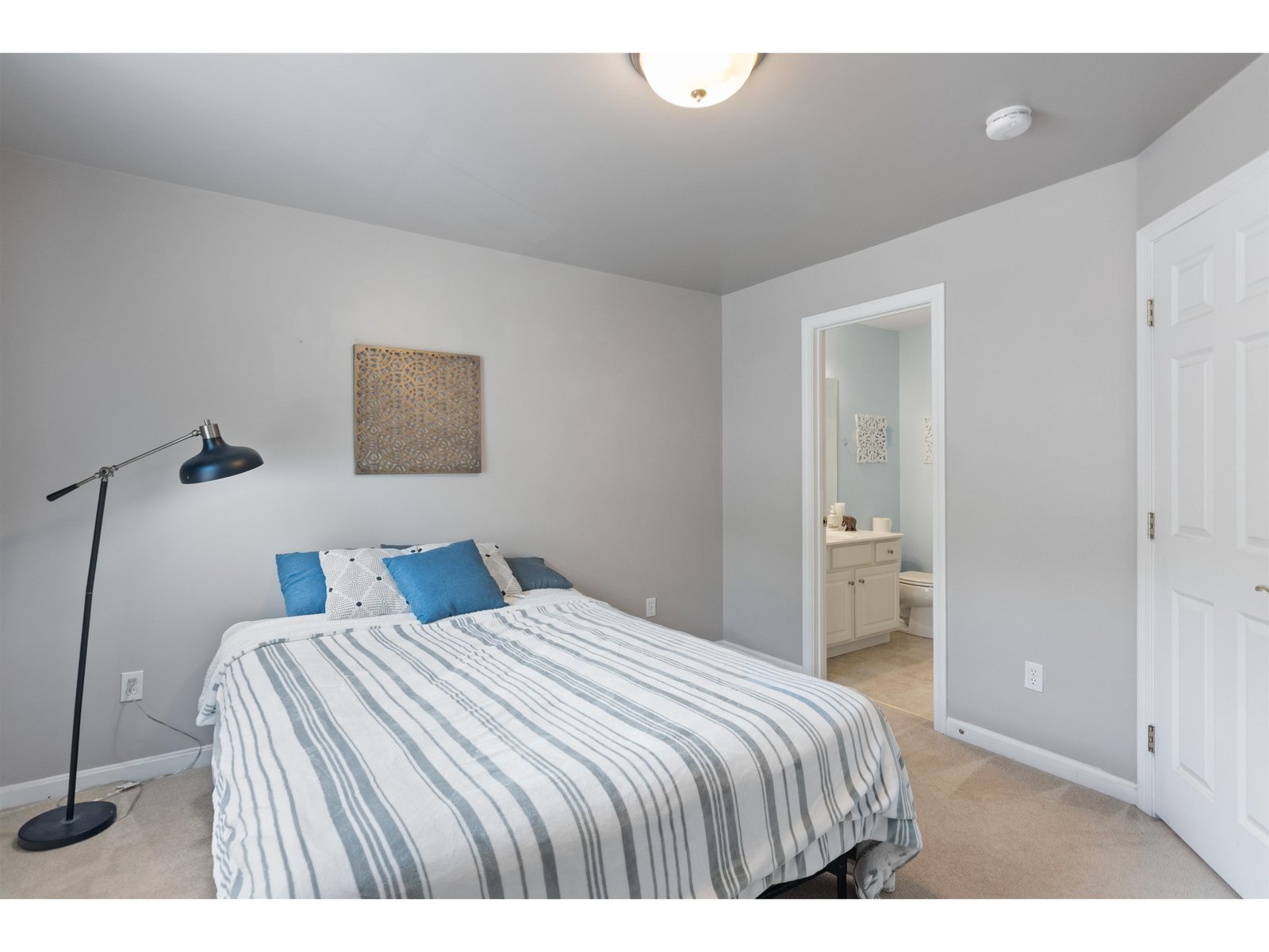 67 Pearl Street, Unit 8
