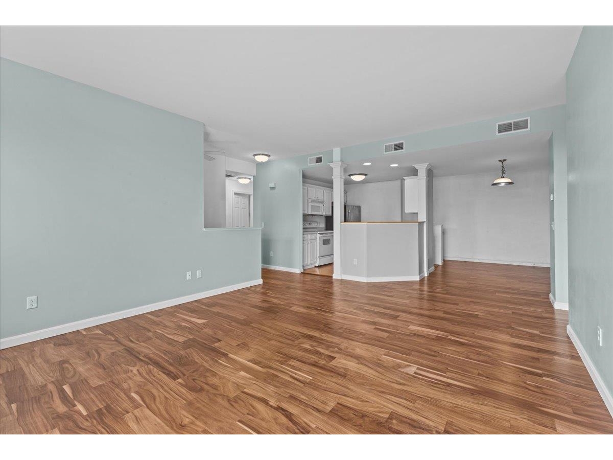 67 Pearl Street, Unit Unit 5