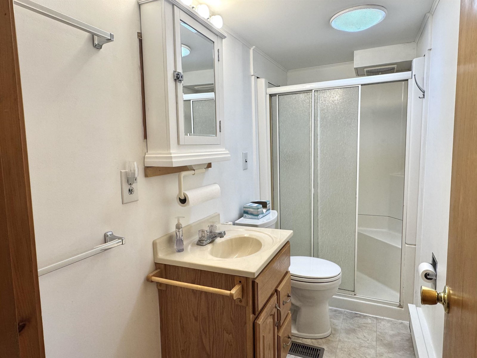 3/4 Bathroom