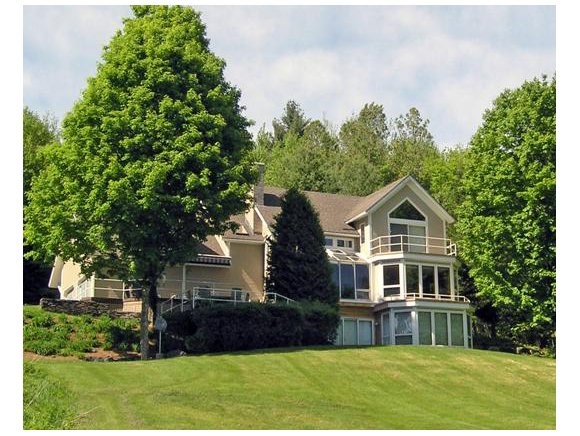 672 Alpine View