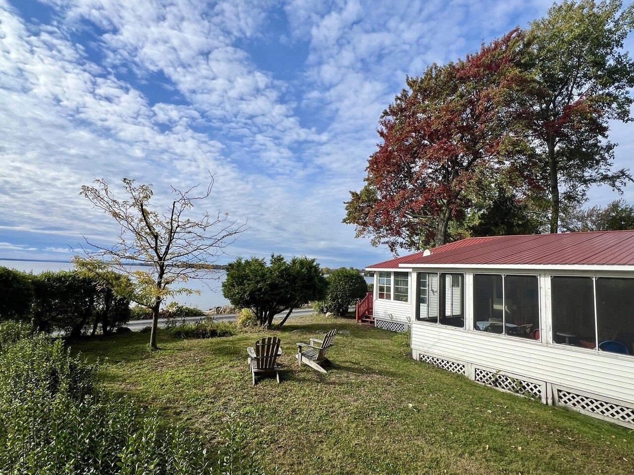 673 Holiday Point Road