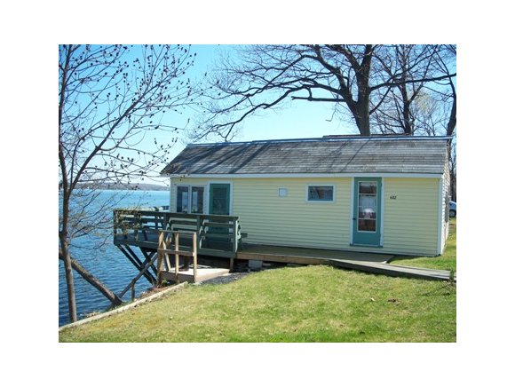 682 Abnaki Rd