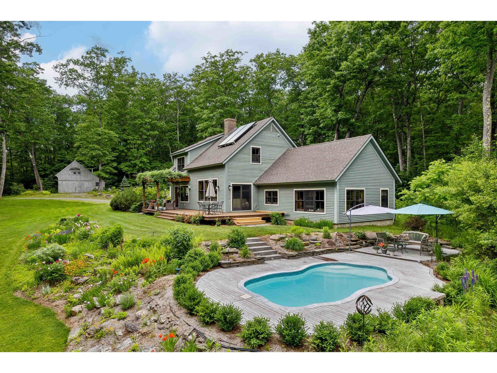 683 Reservoir Road, Hartford