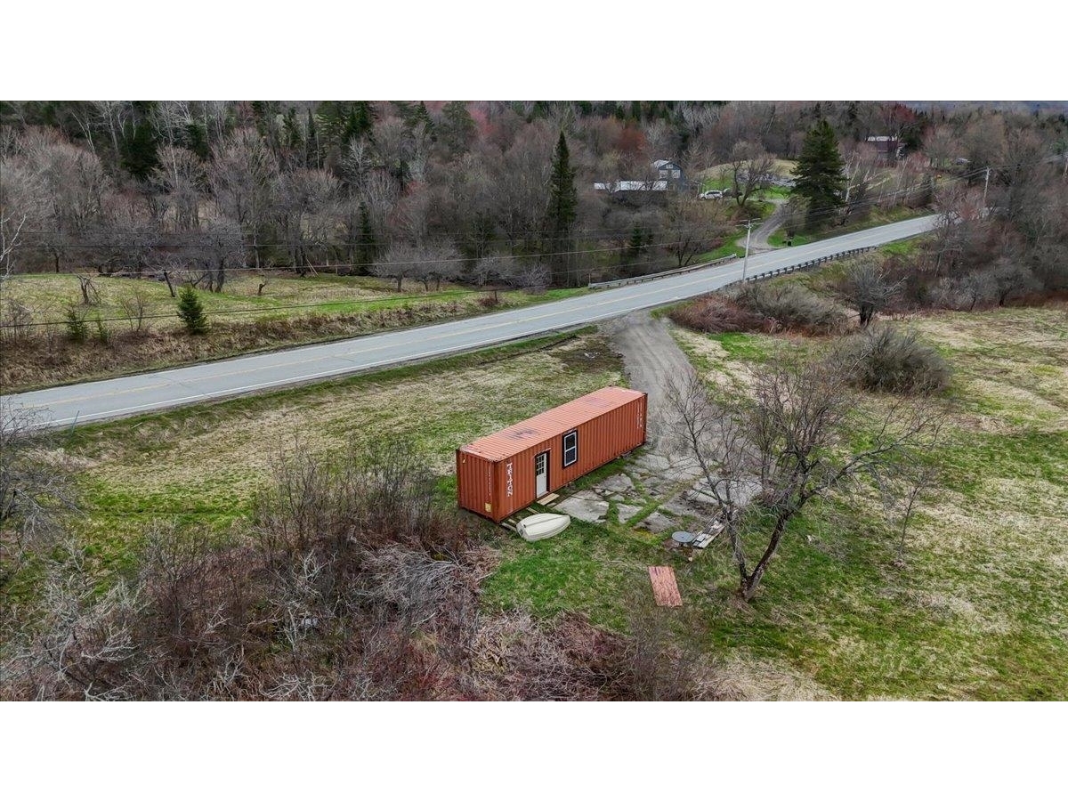 6847 Vermont Route 122