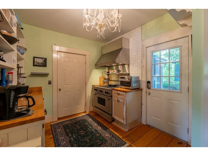 Additional cooking/pantry with Blue Star 6 burner stove