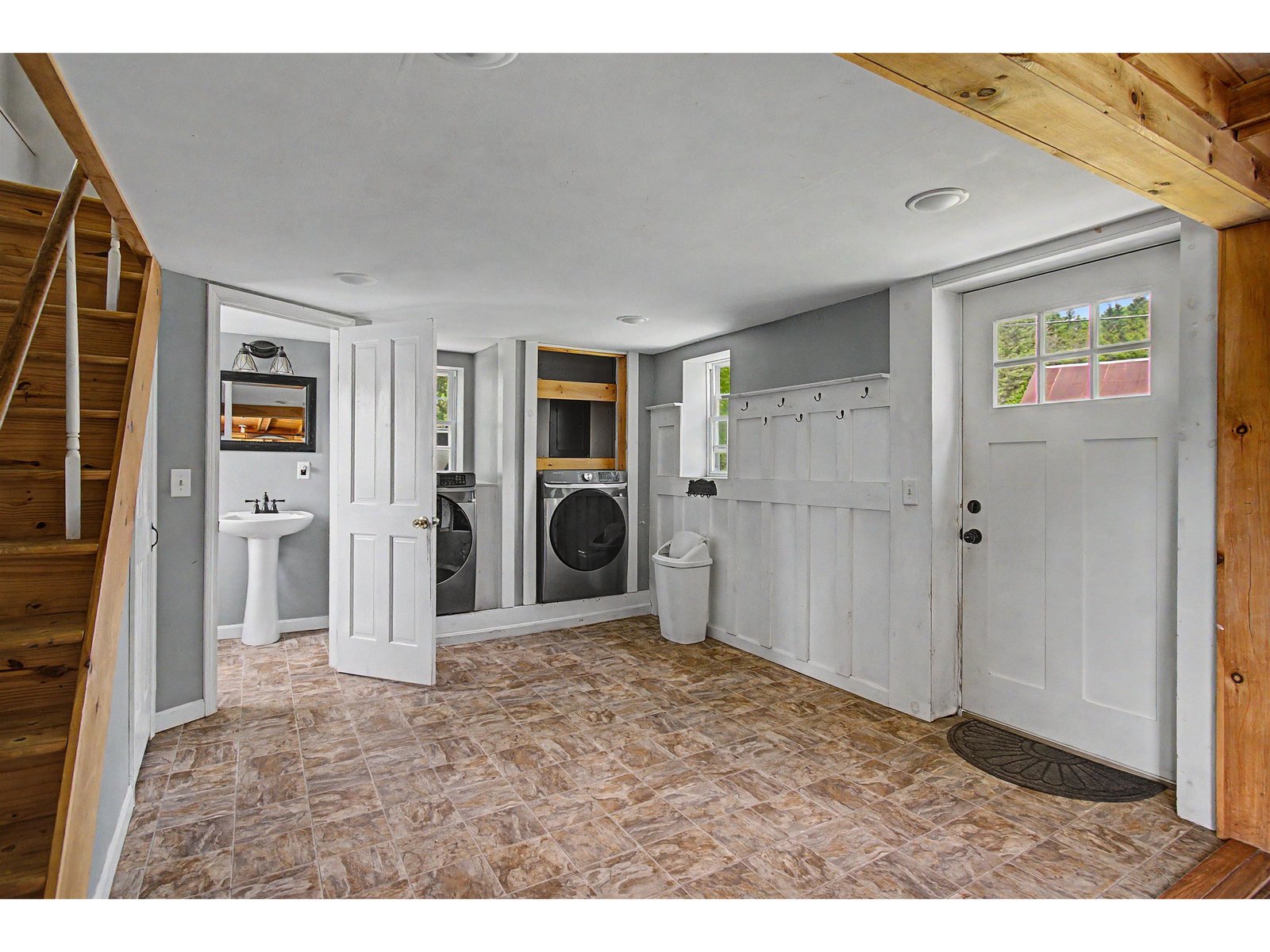 6872 Chester A Arthur Road