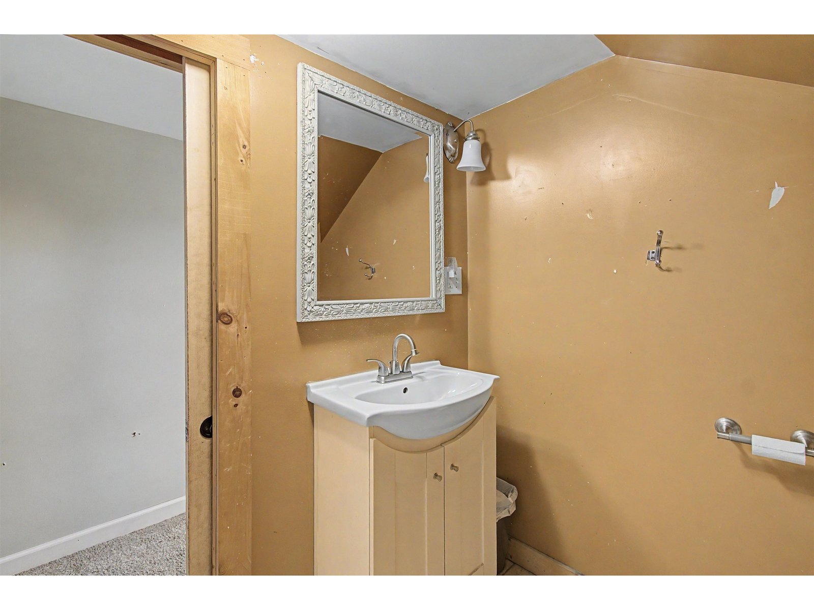 6872 Chester A Arthur Road