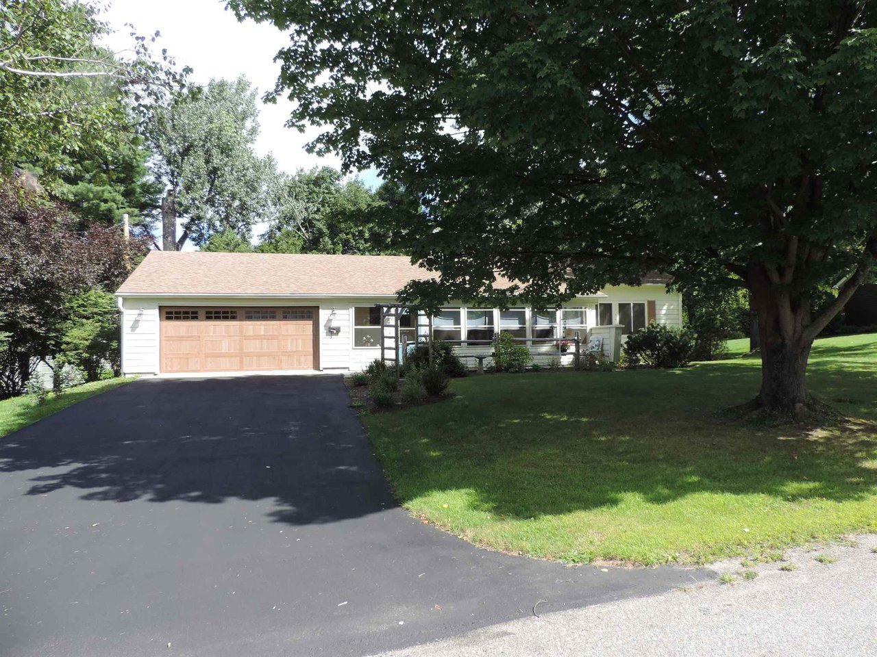 69 Hillside Street