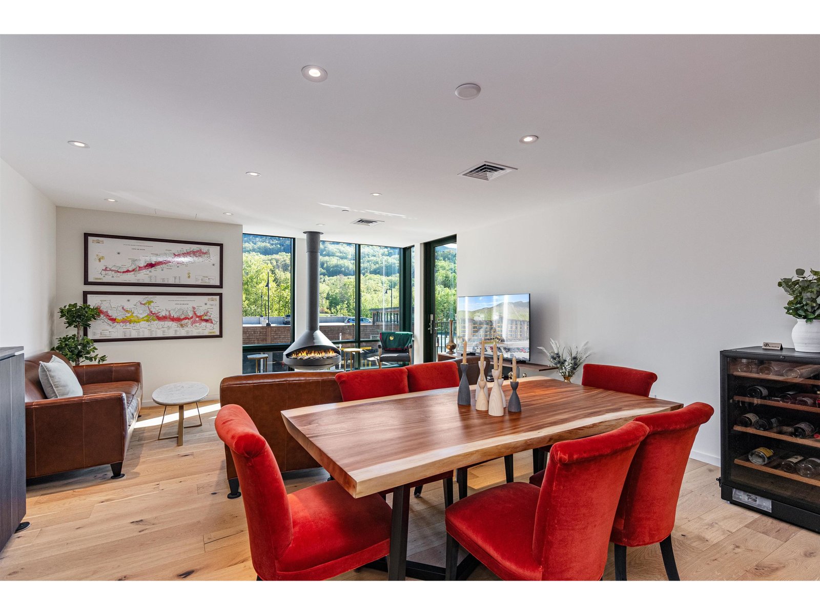 69 Hourglass Drive, Unit 205