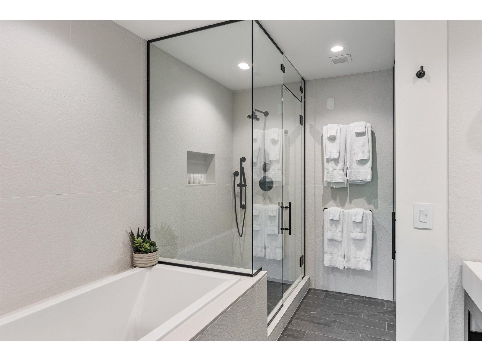 69 Hourglass Drive, Unit 205