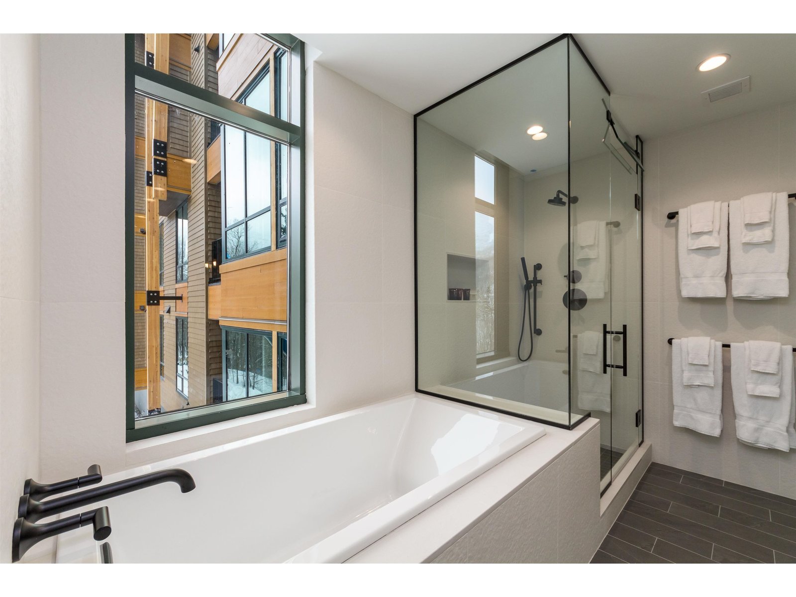 69 Hourglass Drive, Unit 301