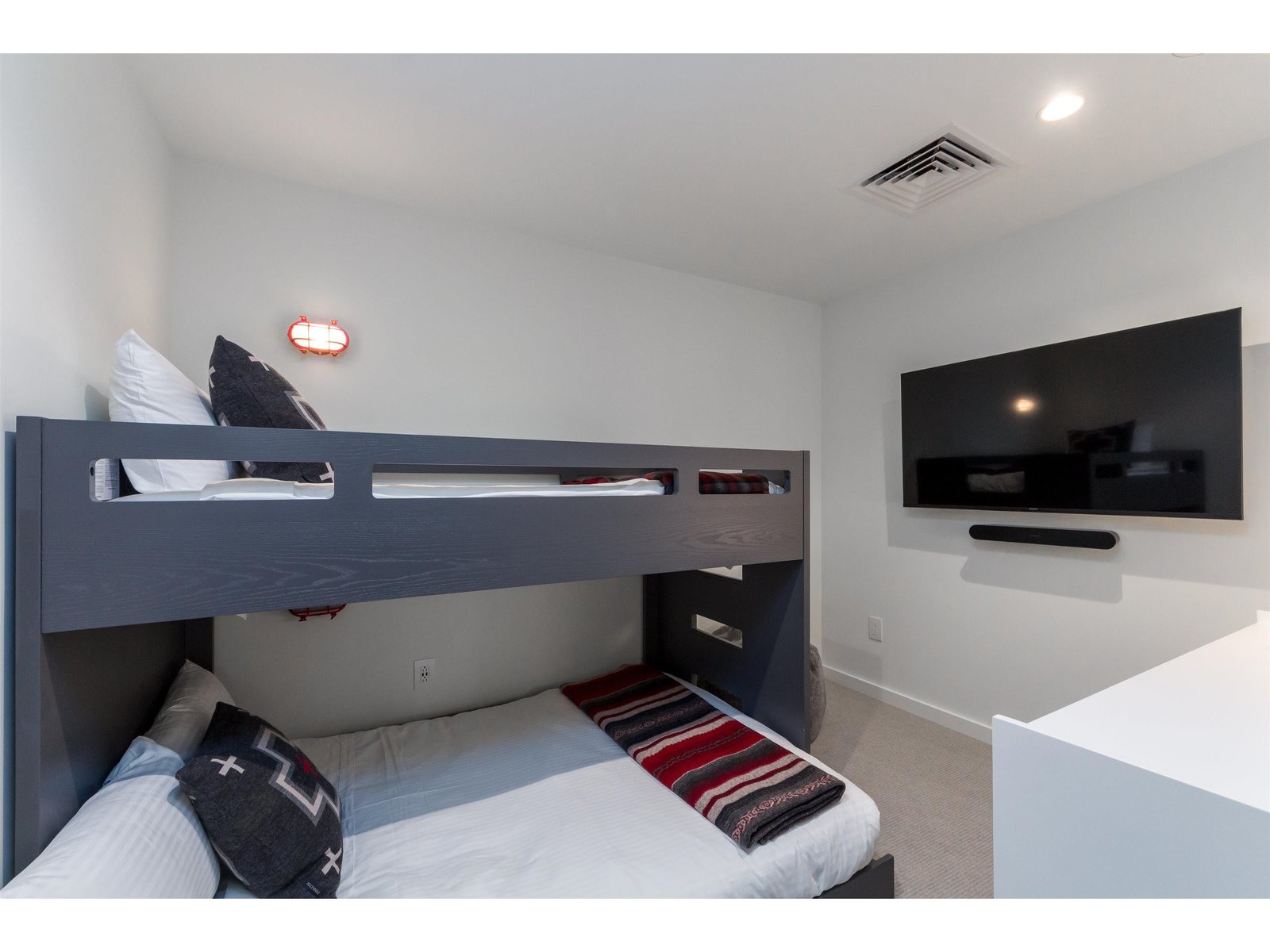 69 Hourglass Drive, Unit 301
