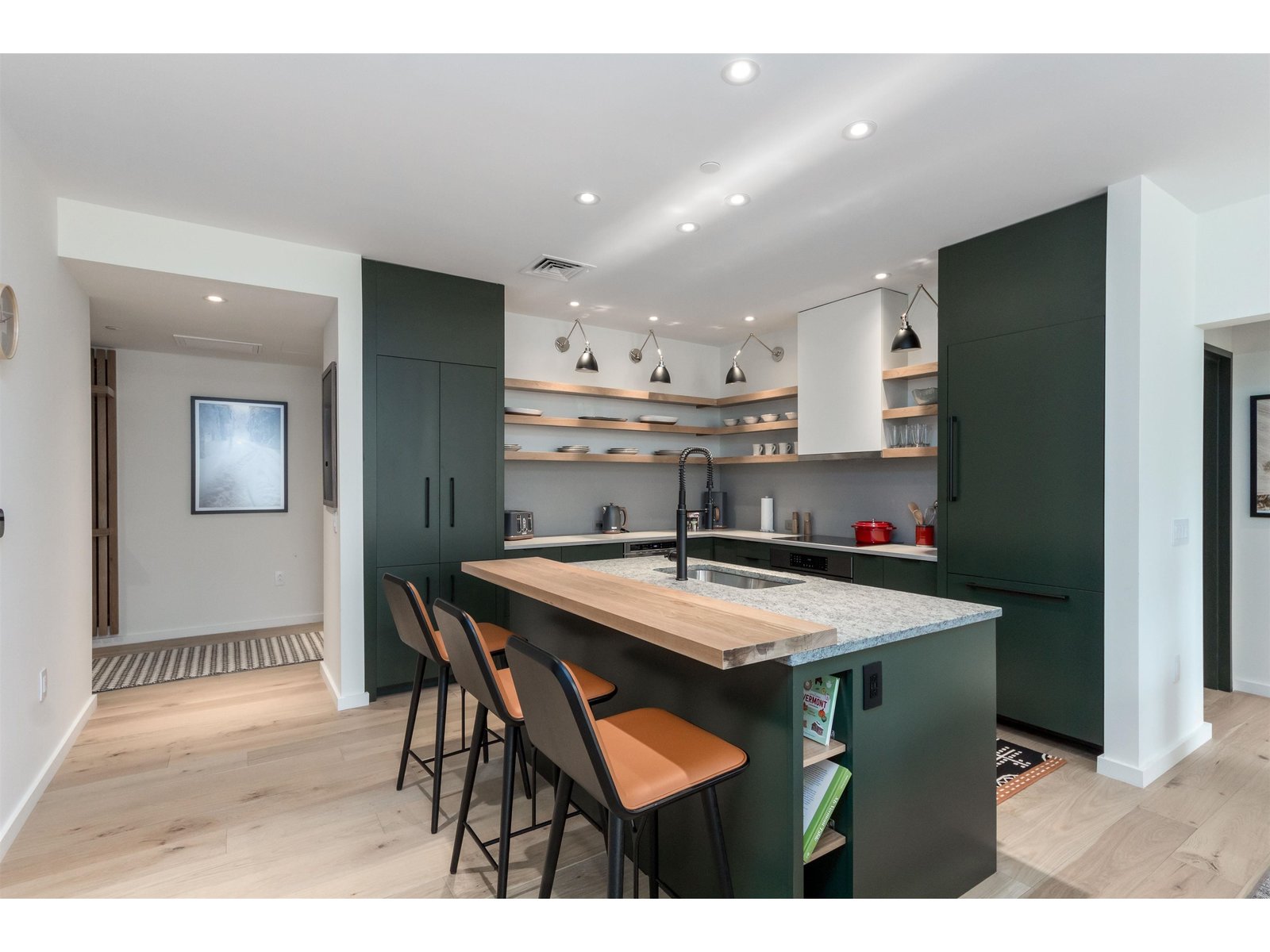 69 Hourglass Drive, Unit 301