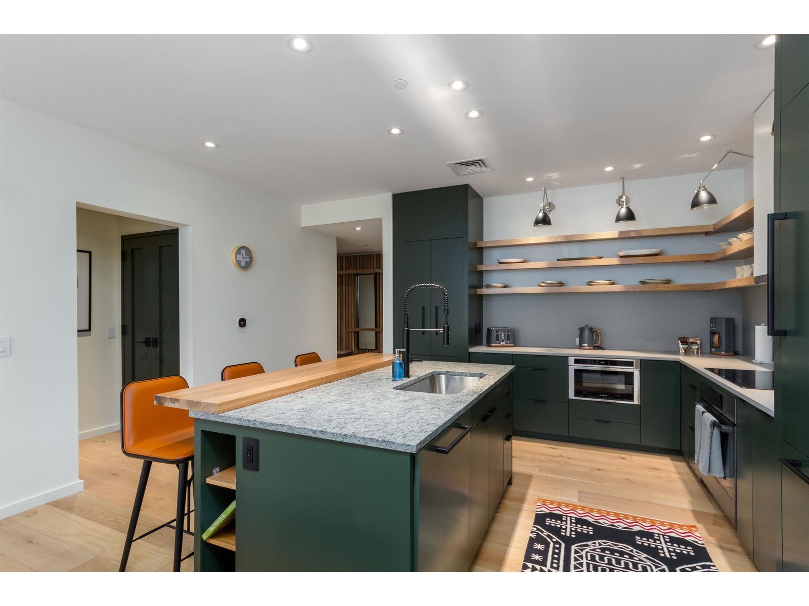 69 Hourglass Drive, Unit 301