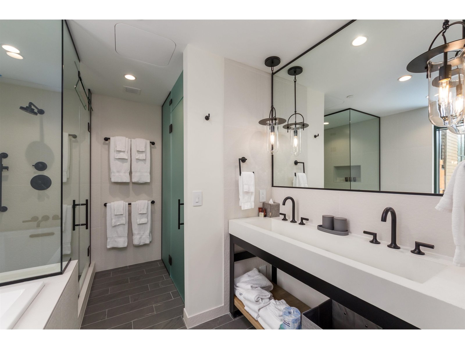 69 Hourglass Drive, Unit 301