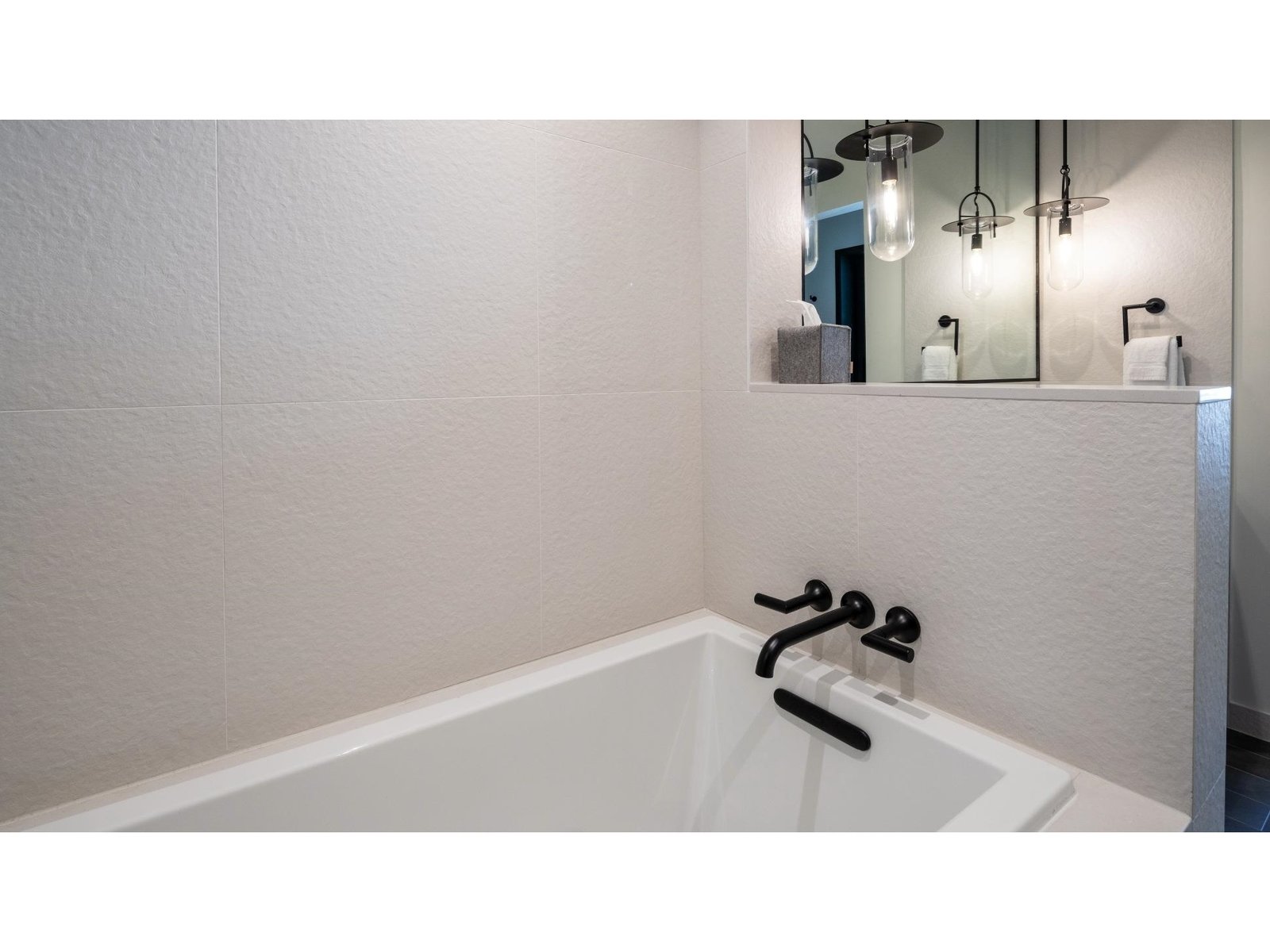 69 Hourglass Drive, Unit 409
