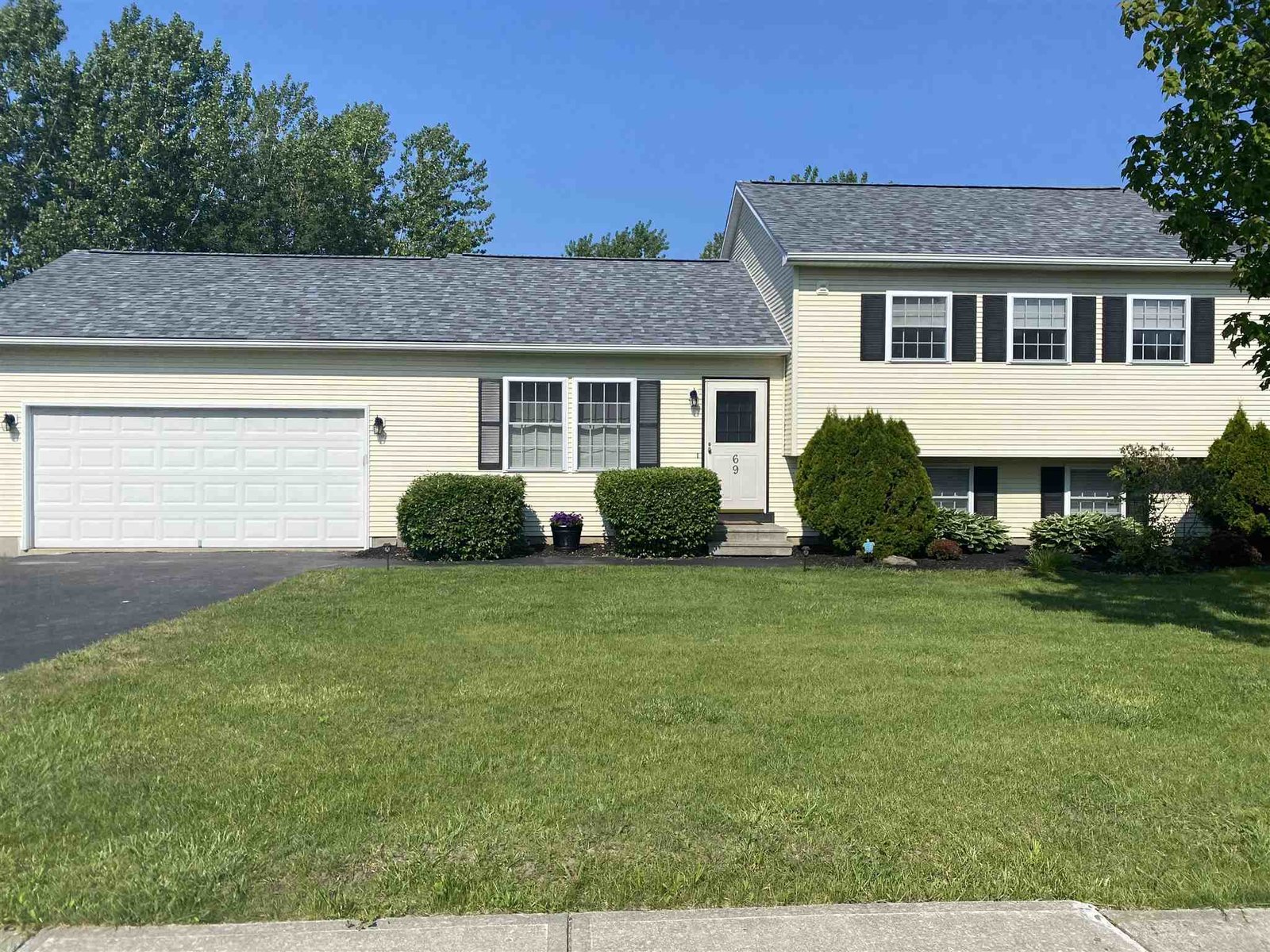69 Hunting Ridge Lane