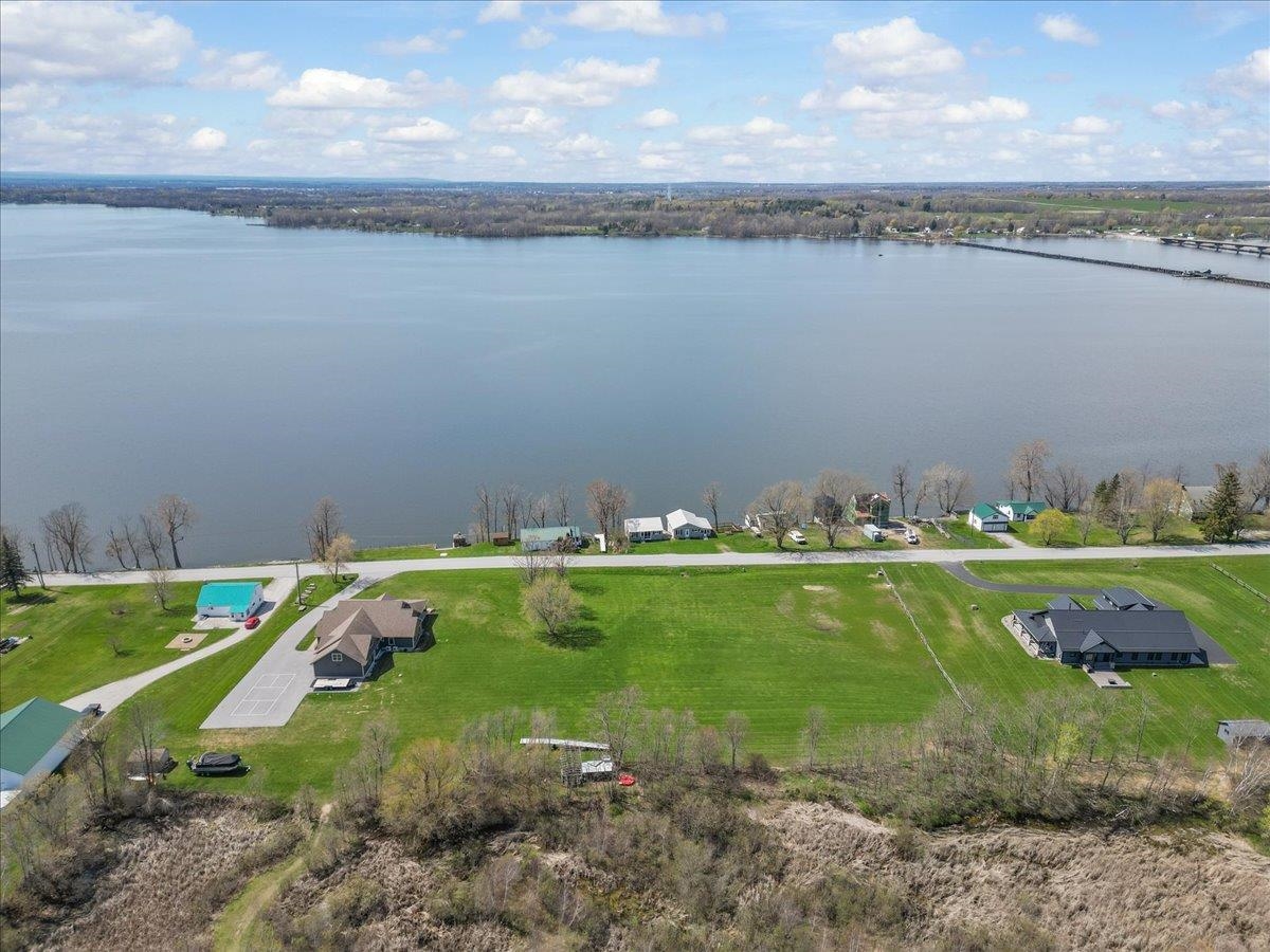 69 Lakewood Drive