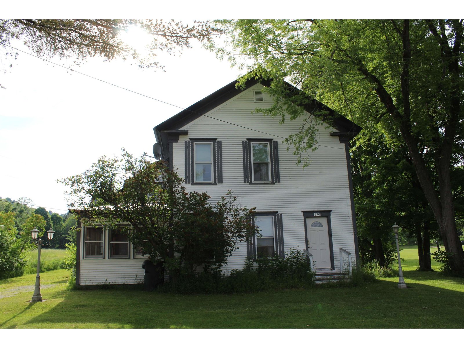 690 Main Street