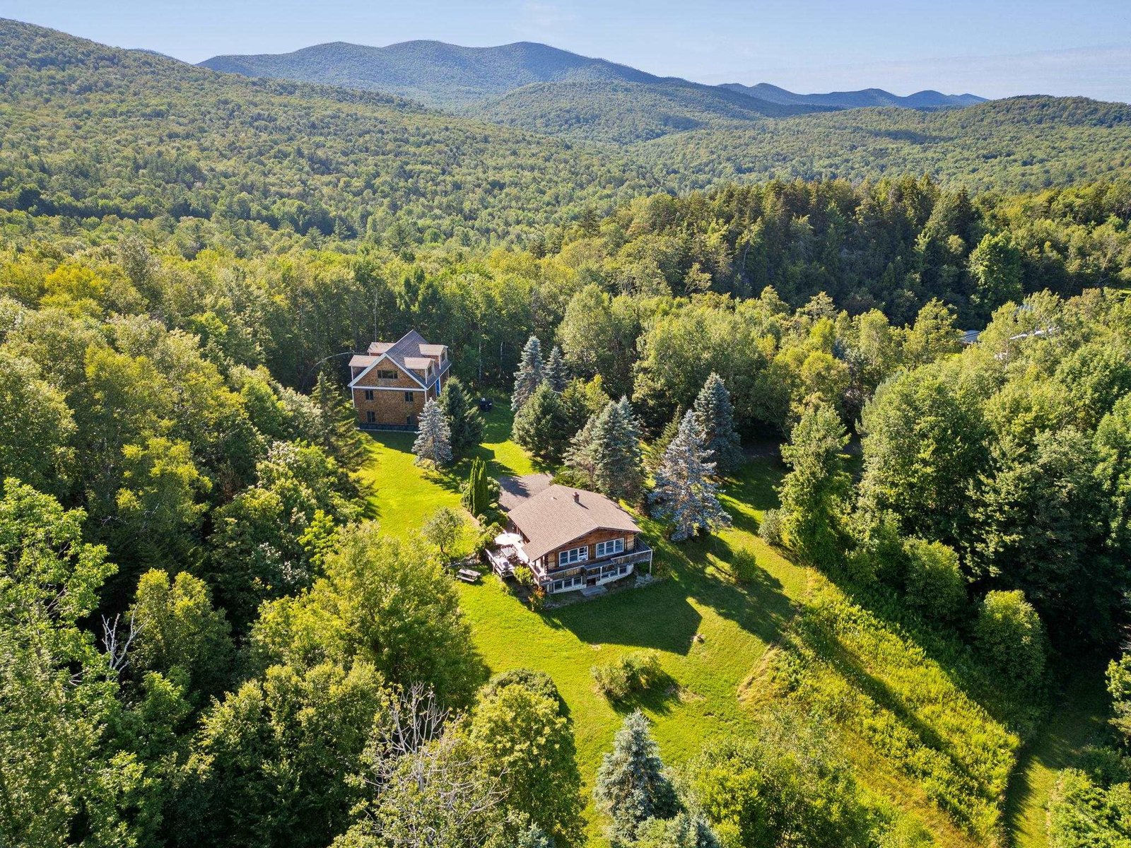 691 Dartt Hill Road, Bethel