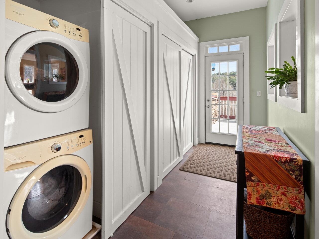 1st Floor Laundry/Mudroom