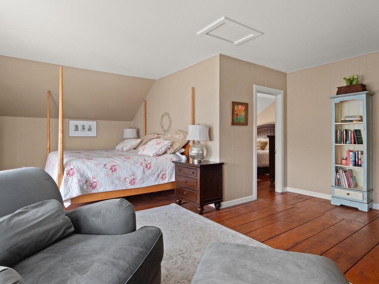 Wide Board Pine Floors