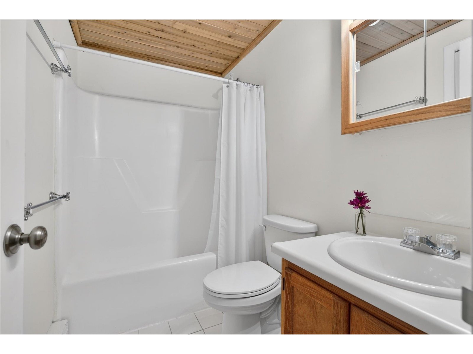 Upstairs, 'Jack and Jill' bathrom
