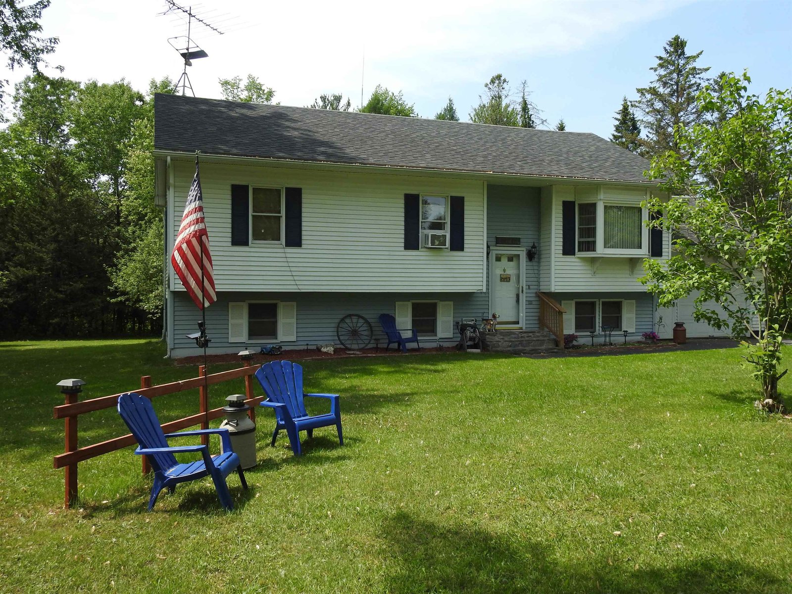 695 Vermont Route 105, Sheldon