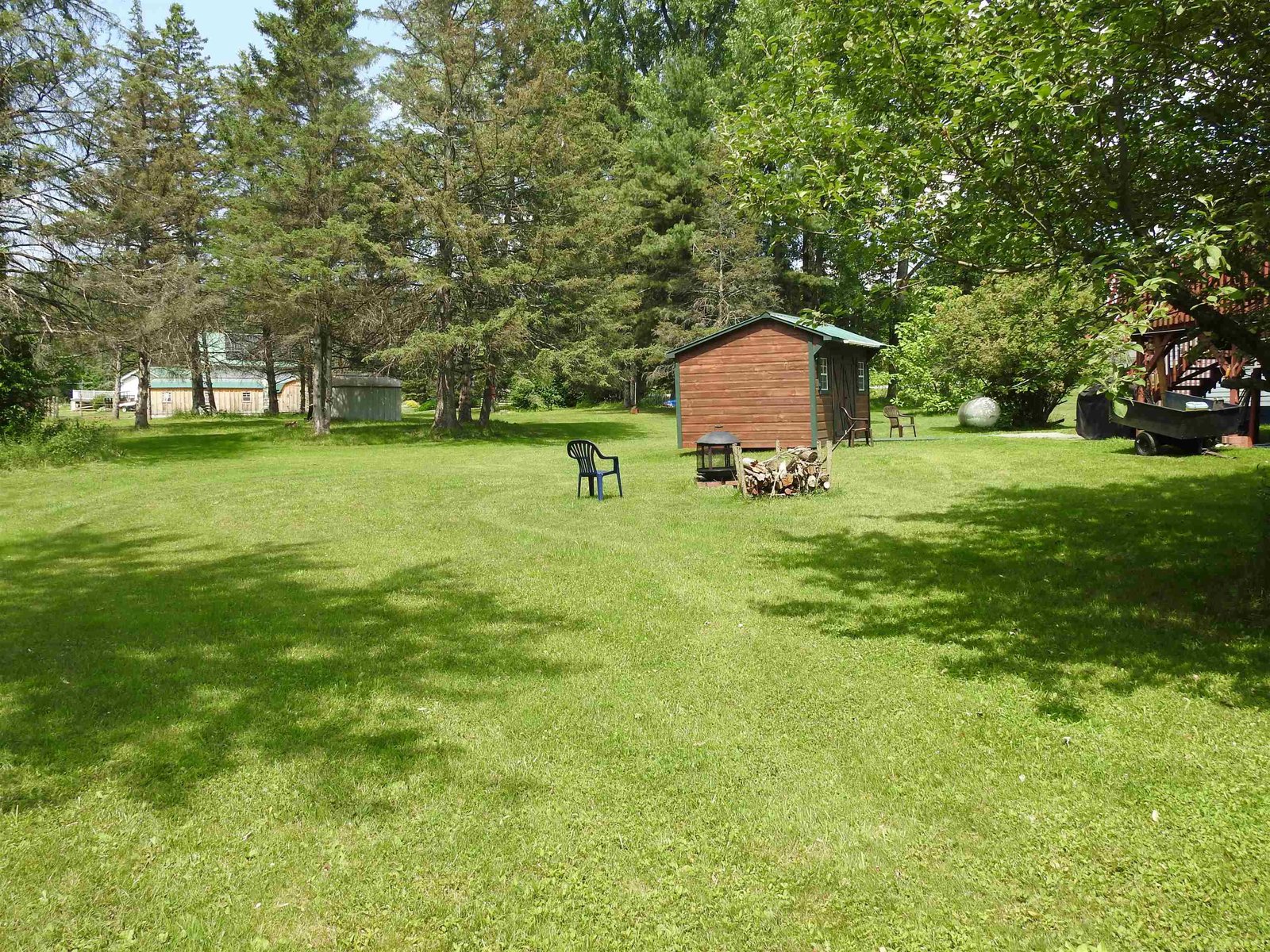 695 Vermont Route 105