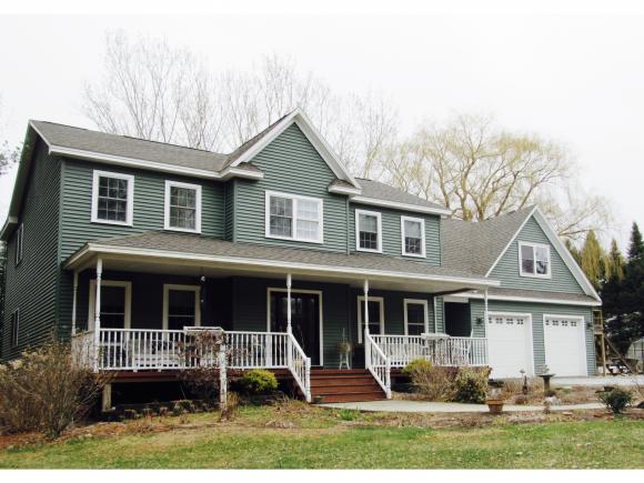 696 Jewett Ave