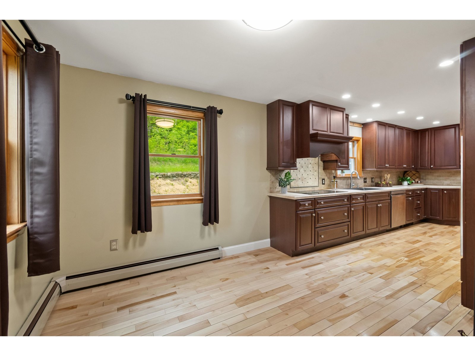 Dining Room/Kitchen