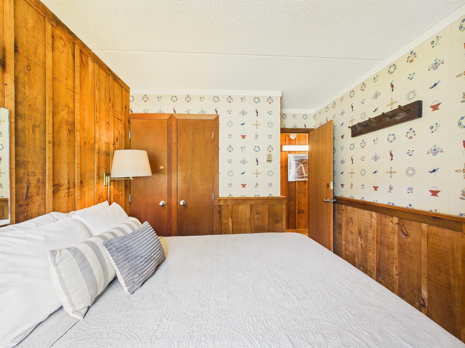 697 East Mountain Road, Unit A5