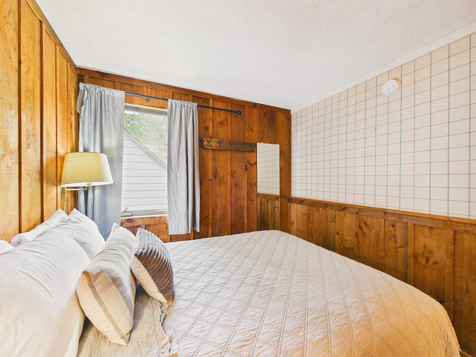 697 East Mountain Road, Unit A5