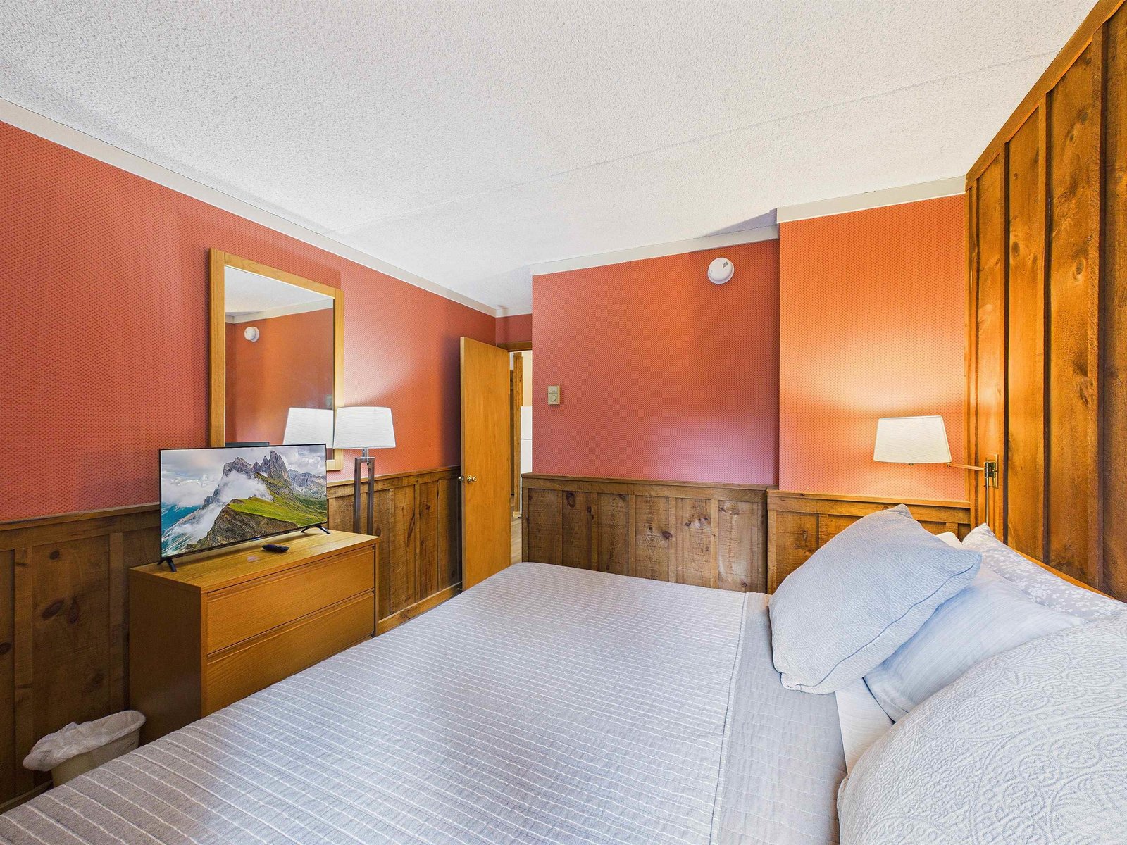 697 East Mountain Road, Unit A5