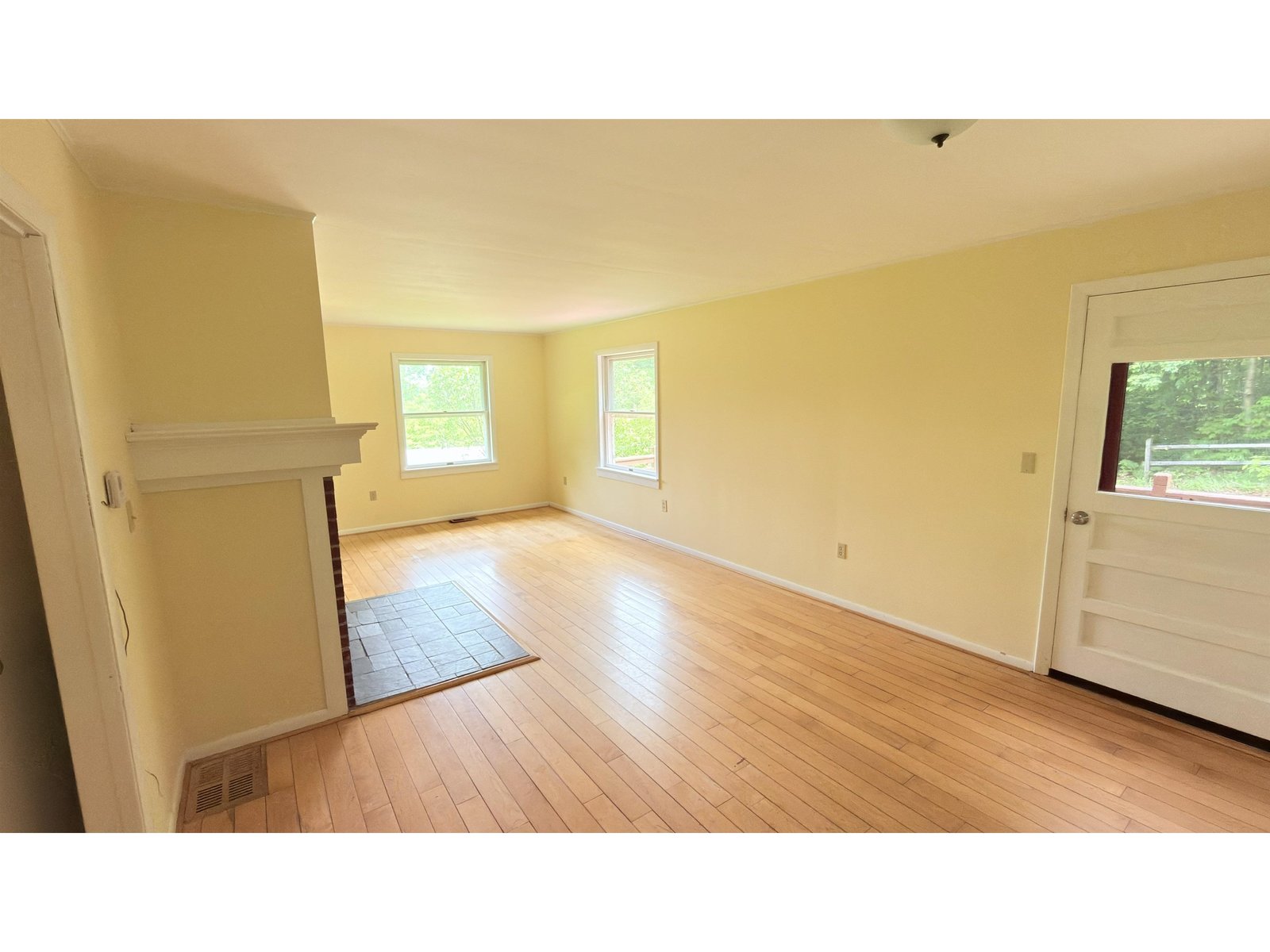 699 Glenbrook Road