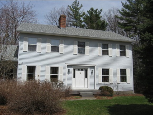 7 Acorn Circle