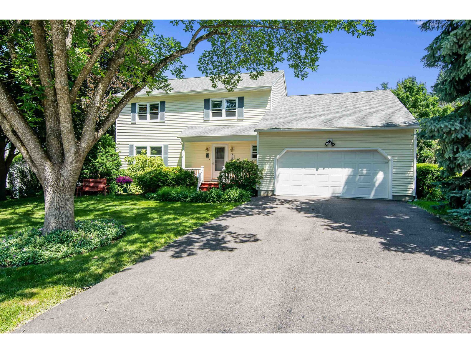 7 Baycrest Drive