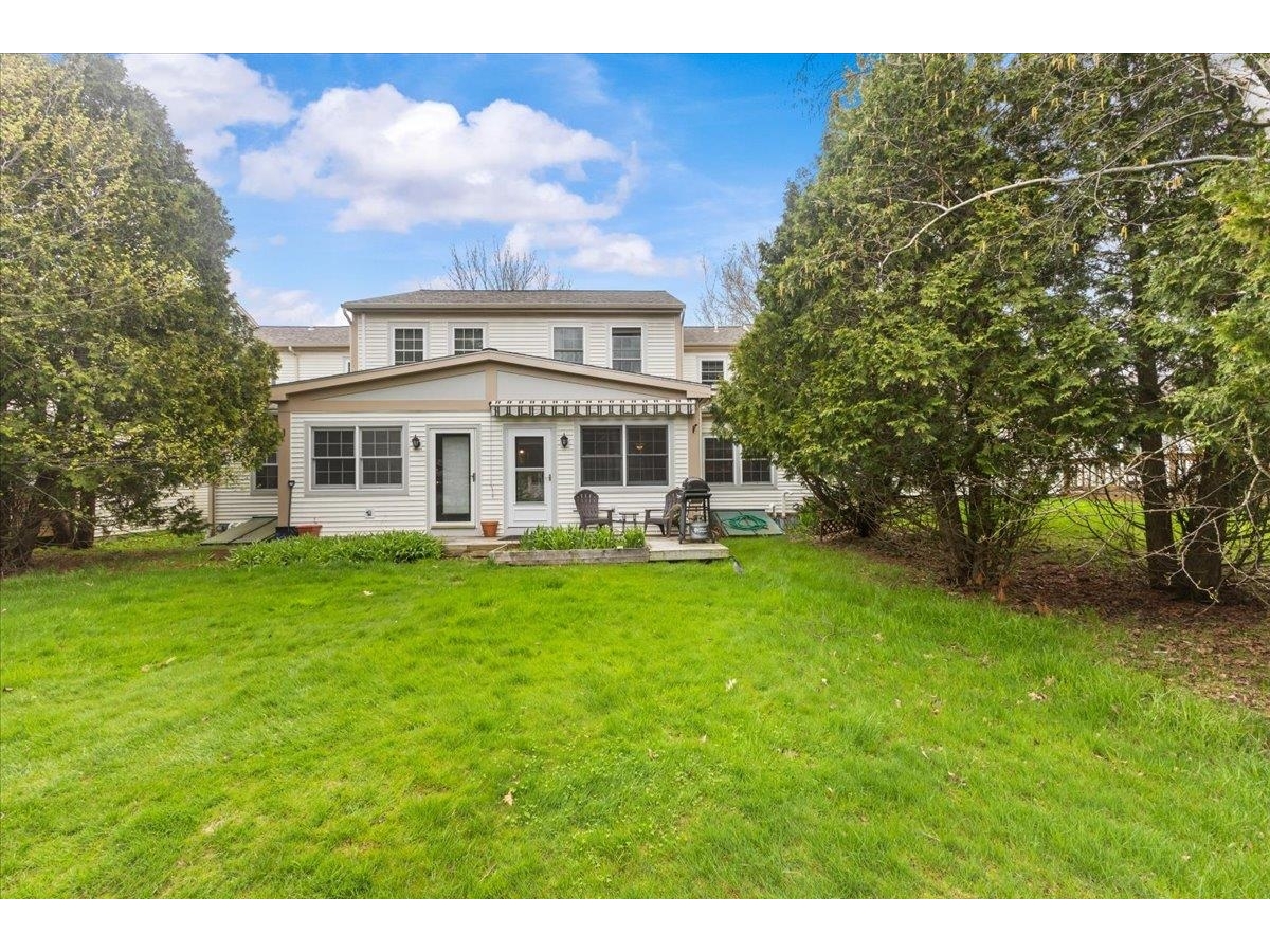 7 Cardinal Lane, Unit 7