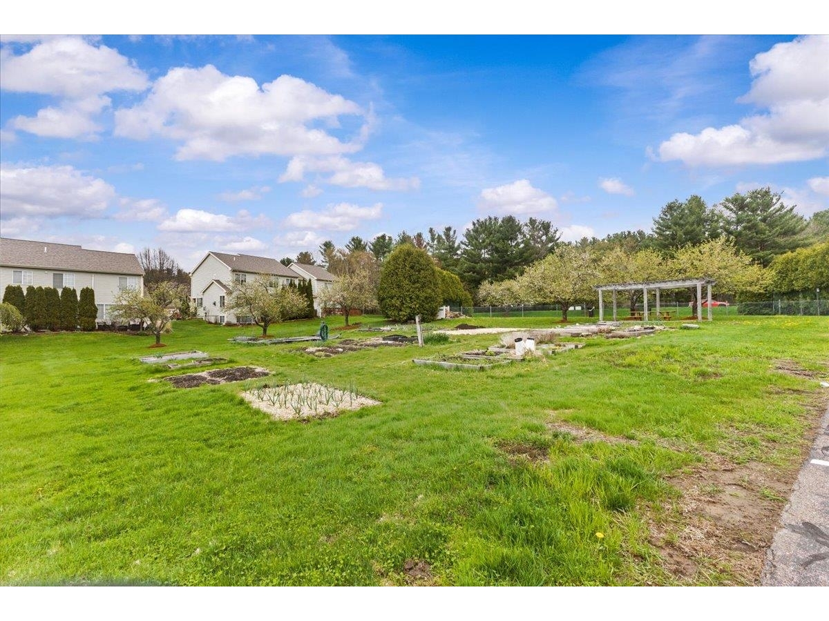 7 Cardinal Lane, Unit 7