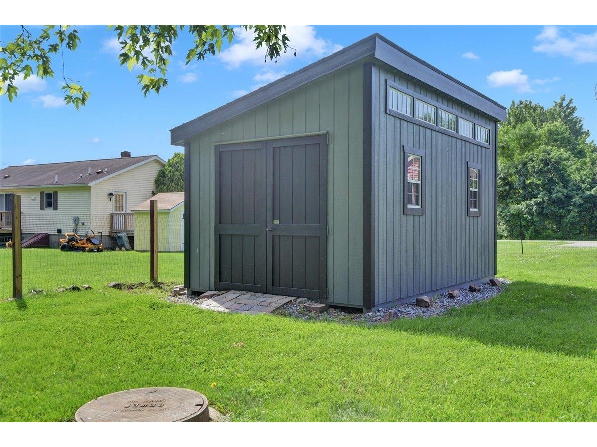 7 Courtney Drive