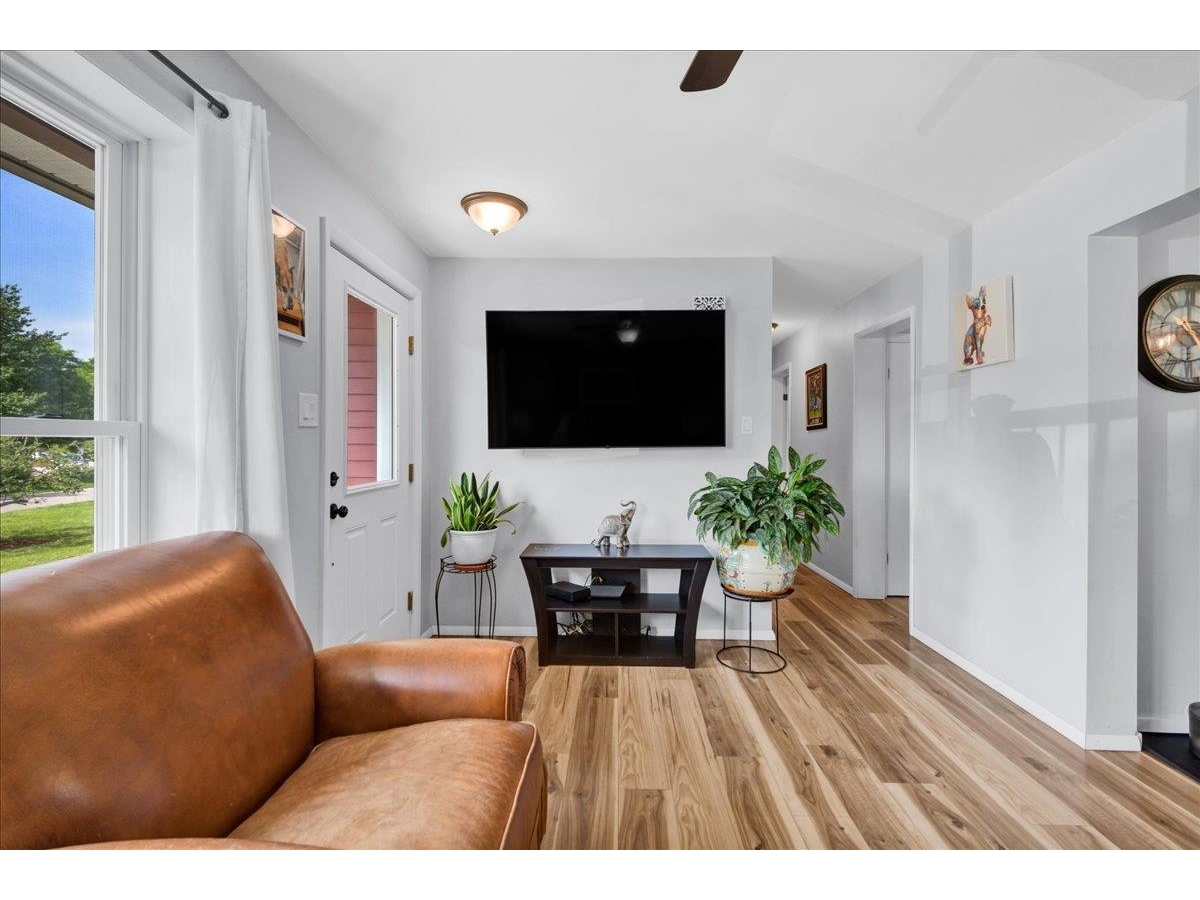 7 Courtney Drive