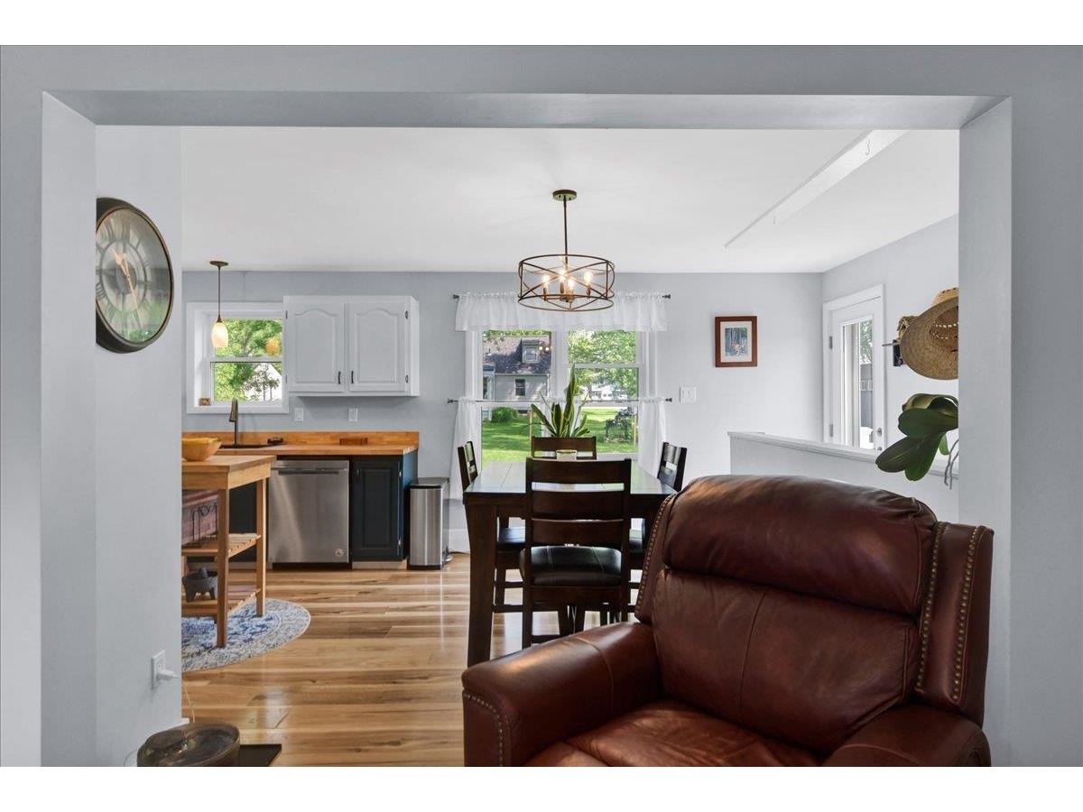 7 Courtney Drive