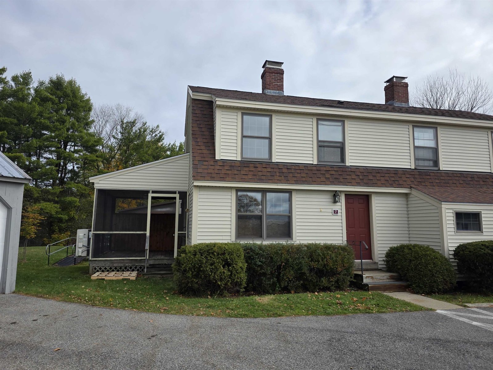 7 East Road