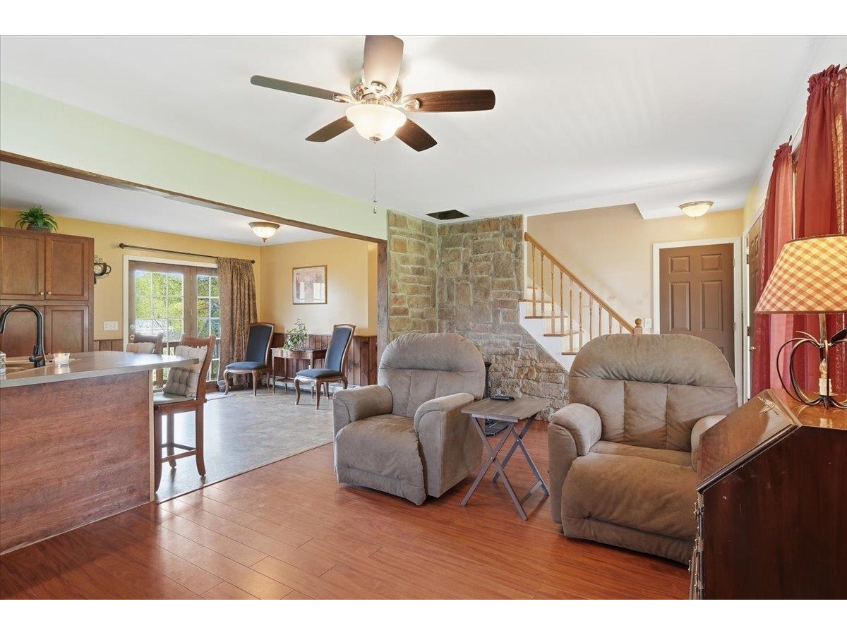 7 Erling Drive
