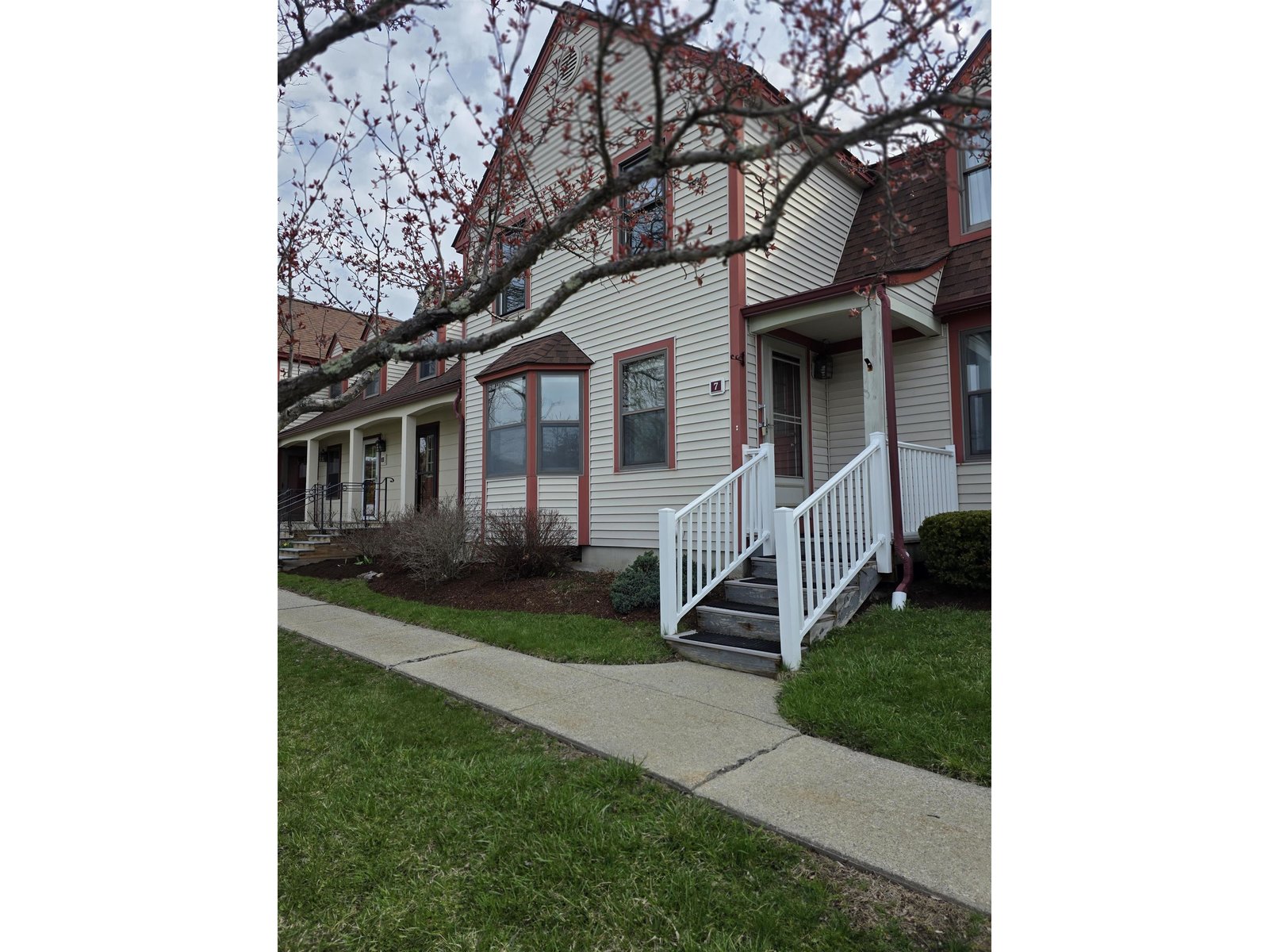 7 Evergreen Lane