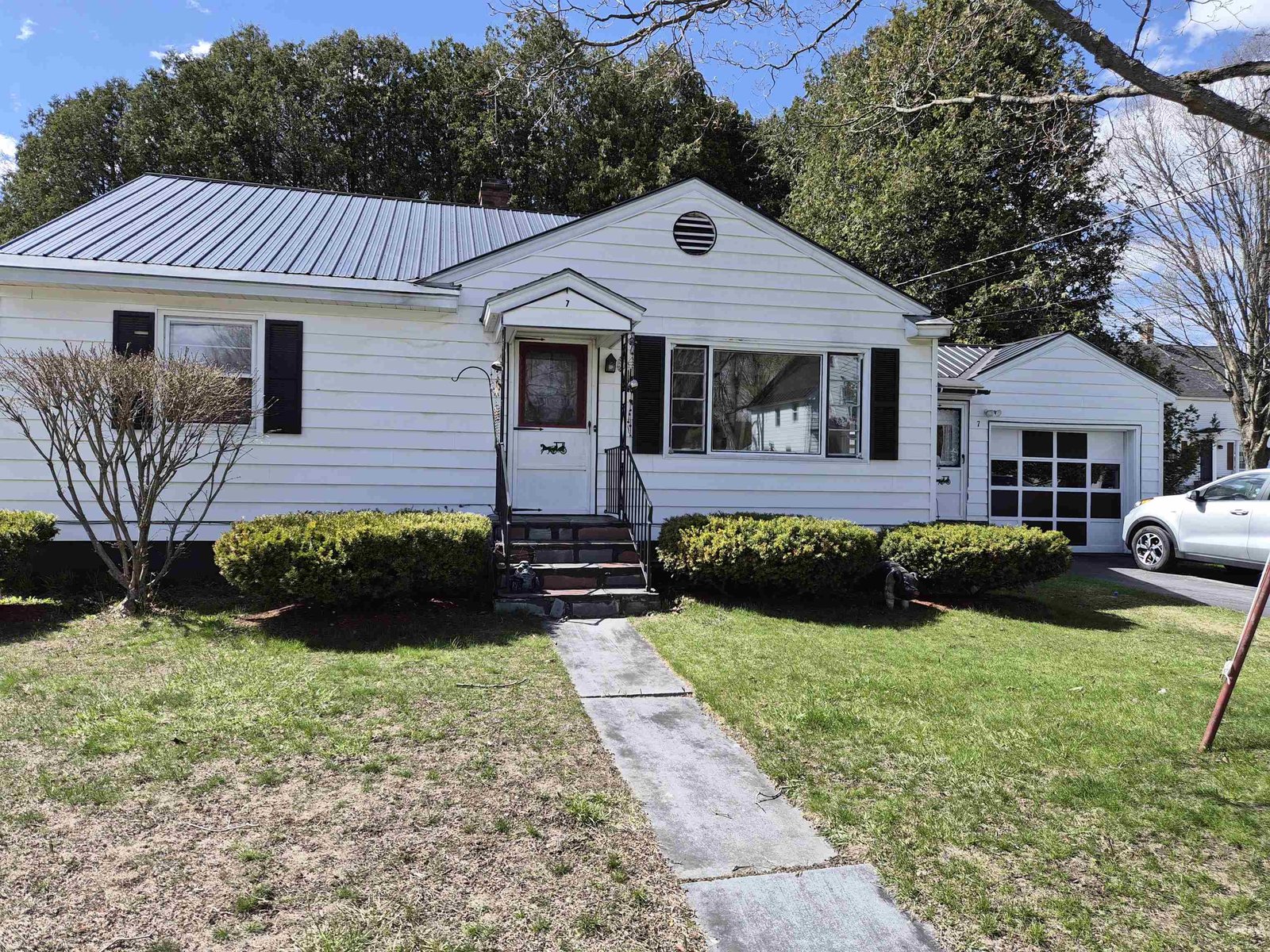 7 Grant Avenue