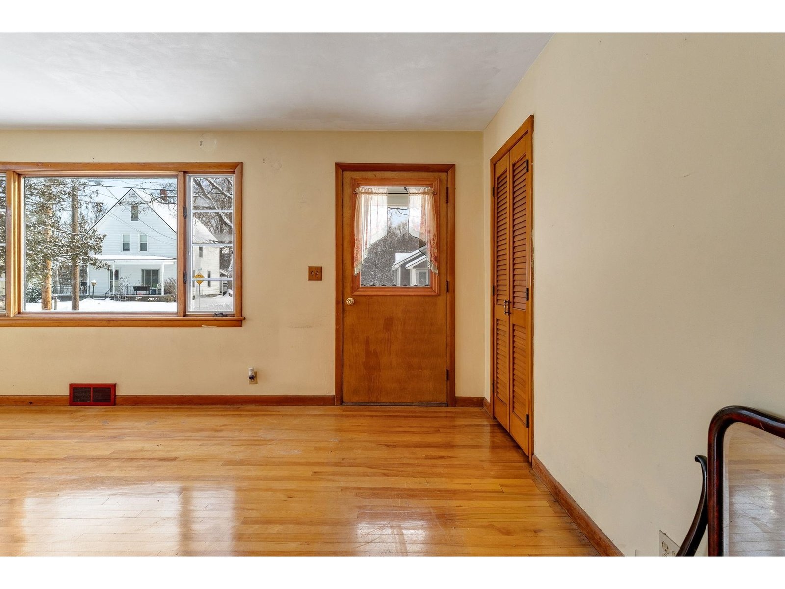 7 Grant Avenue
