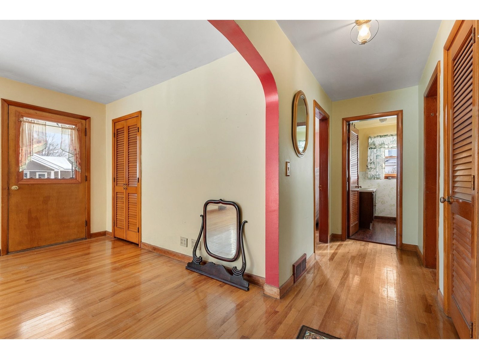 7 Grant Avenue