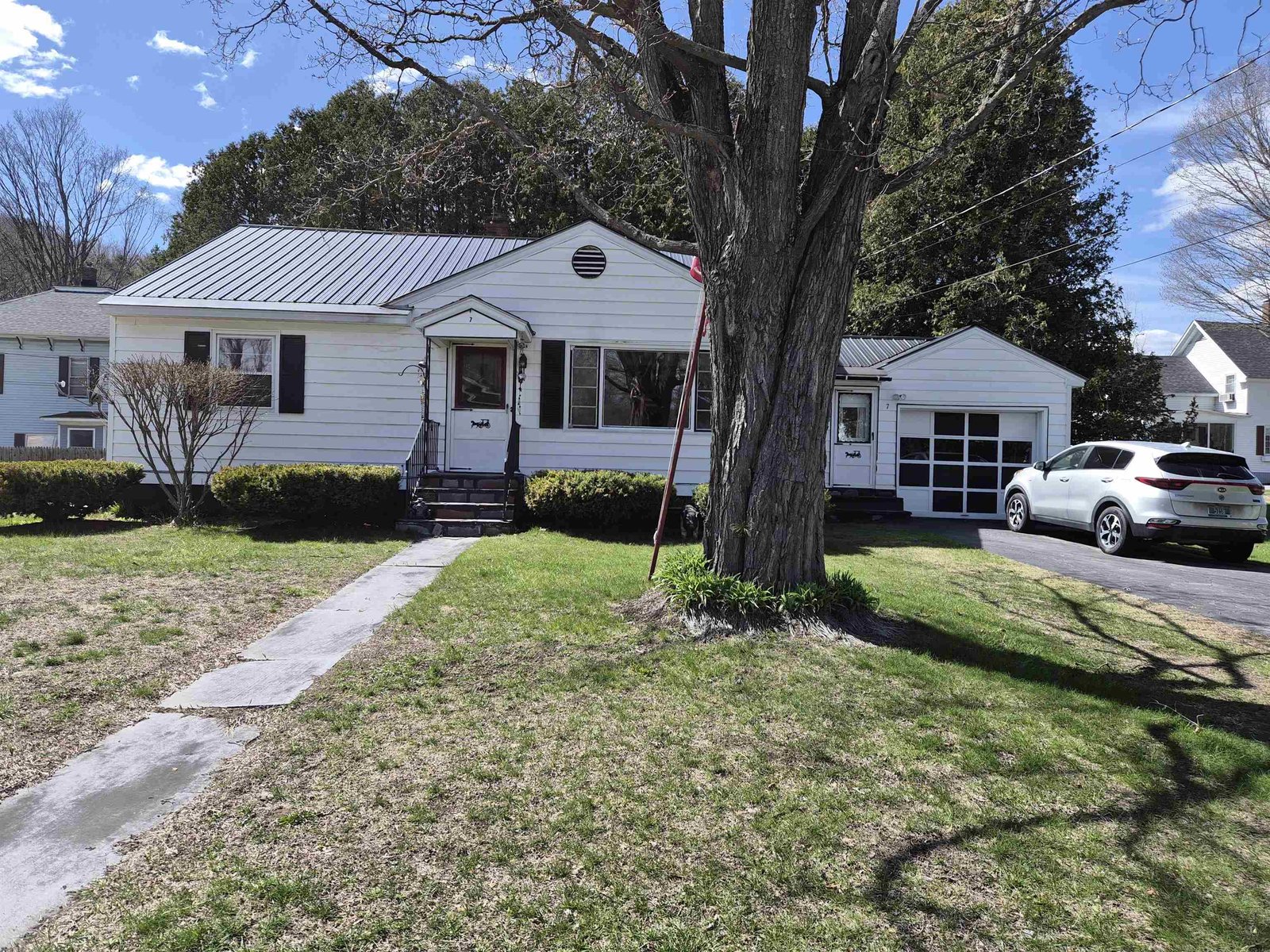 7 Grant Avenue