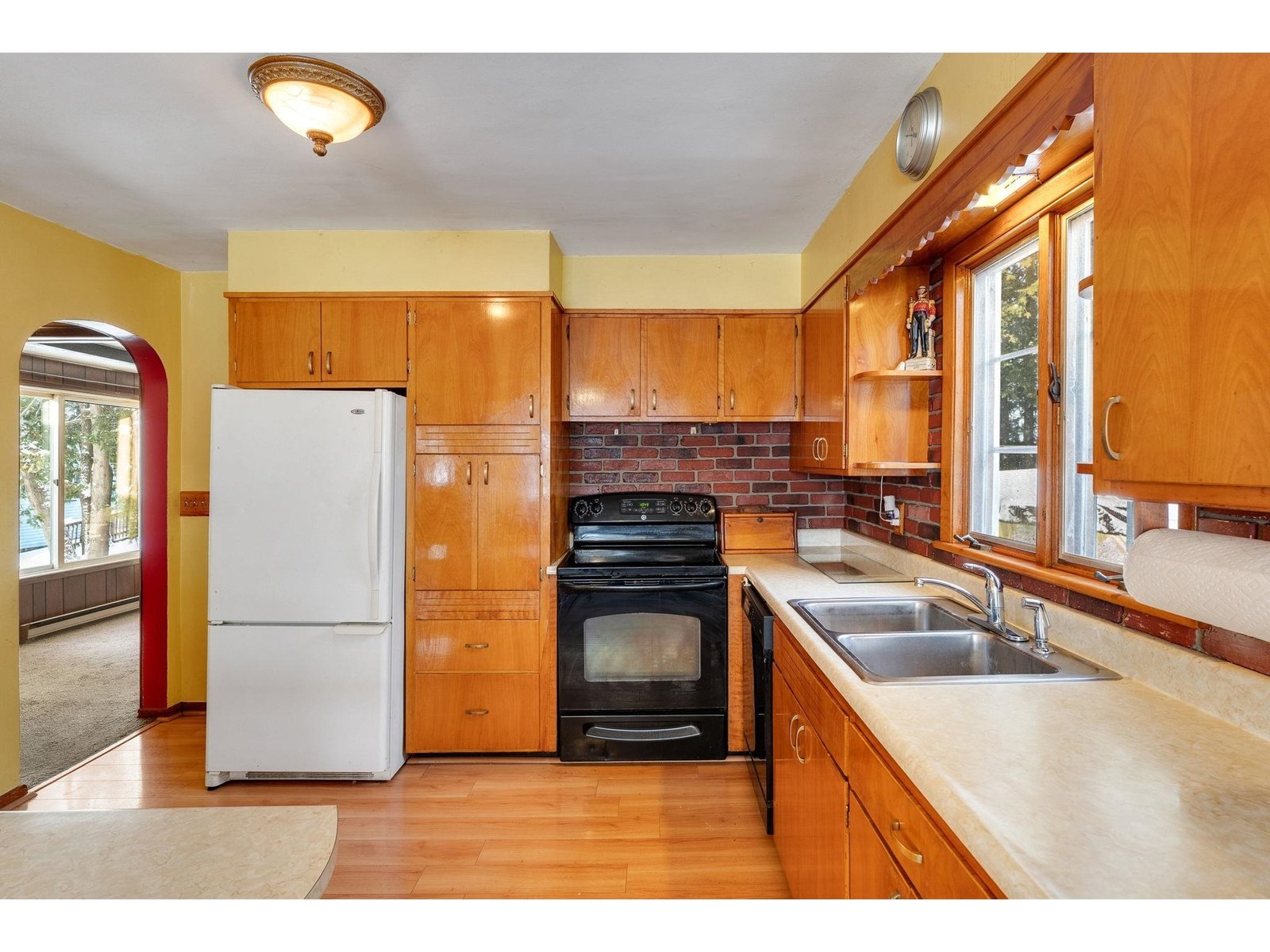 7 Grant Avenue